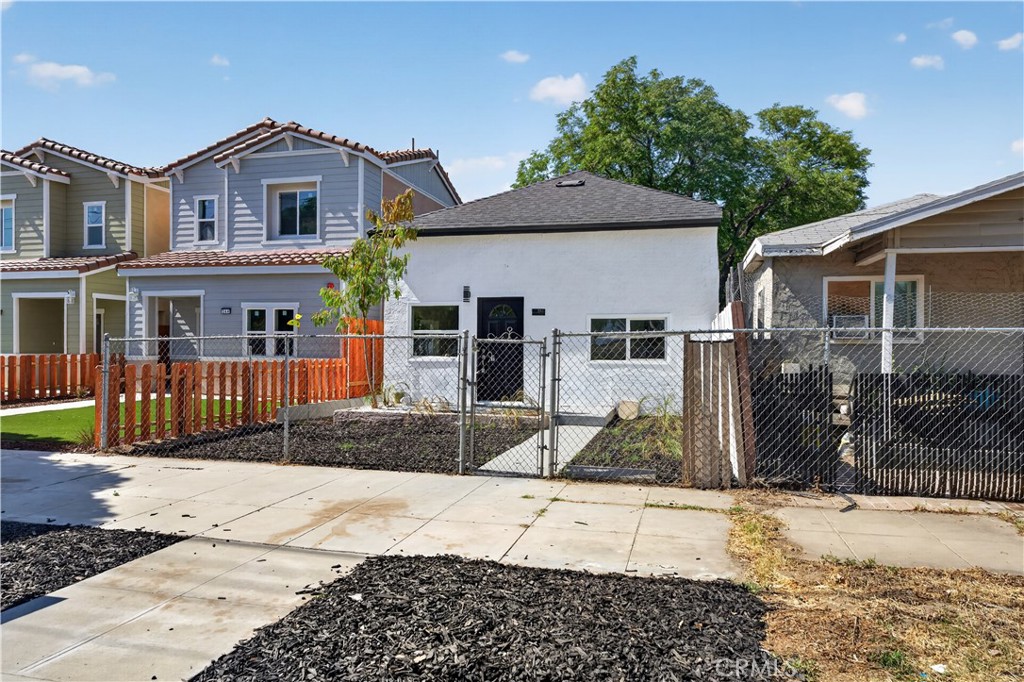 248 W N Property Photo 3