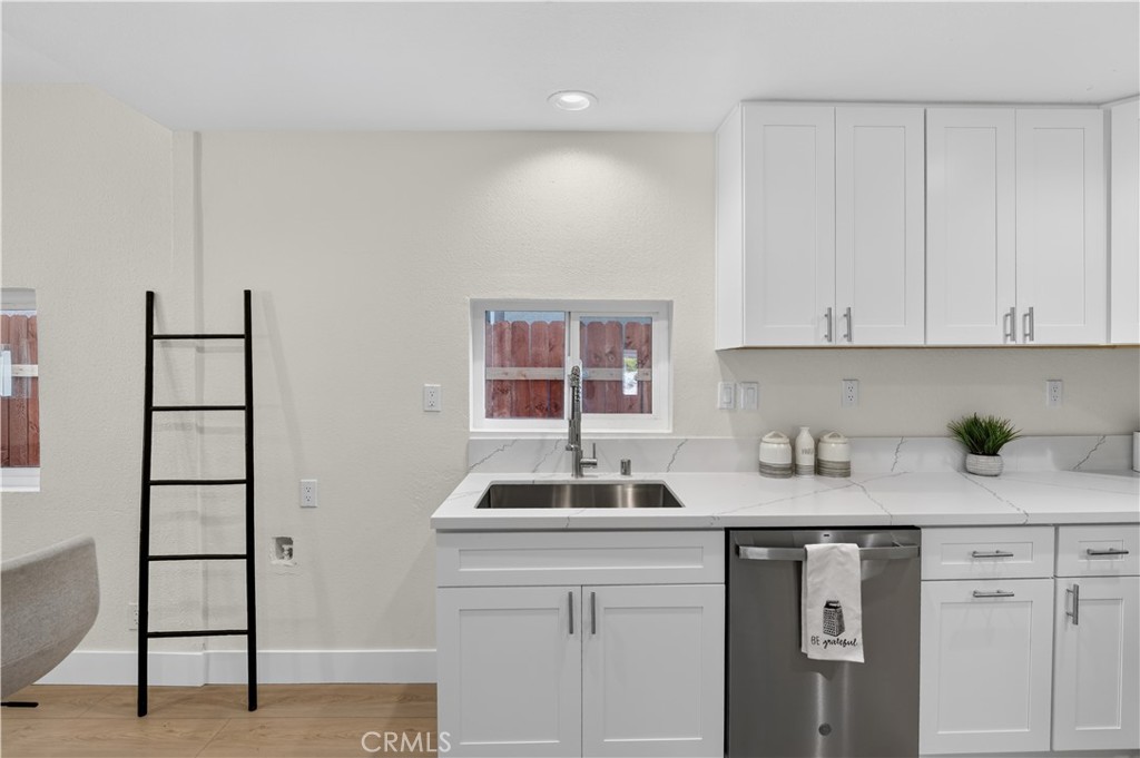 248 W N Property Photo 20