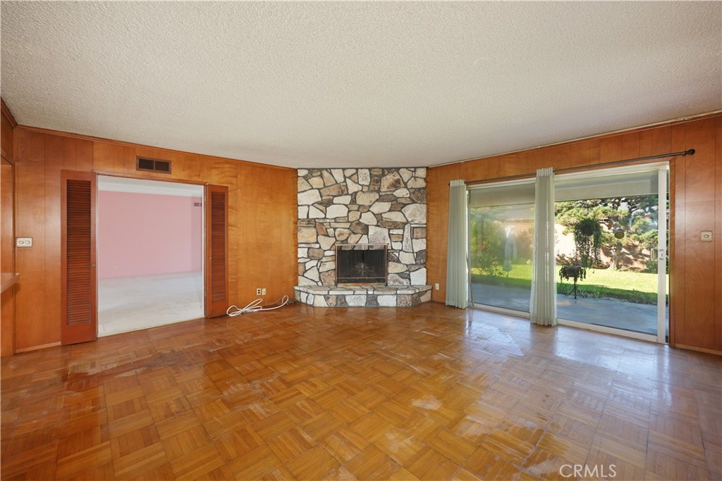 8635 Muller Property Photo 7