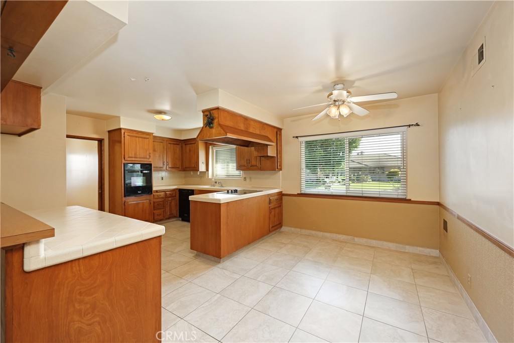 8635 Muller Property Photo 9