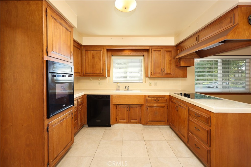 8635 Muller Property Photo 12