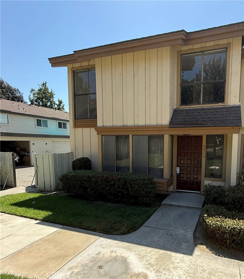 9614 Karmont Property Photo 1