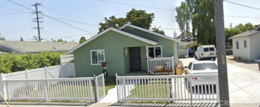 206 N Acacia Property Photo 1