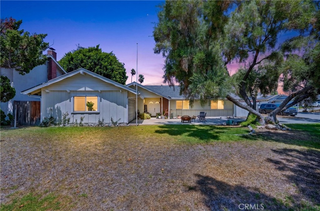 1215 Dickenson Property Photo 1