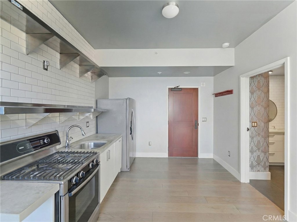 460 S Spring Property Photo 2