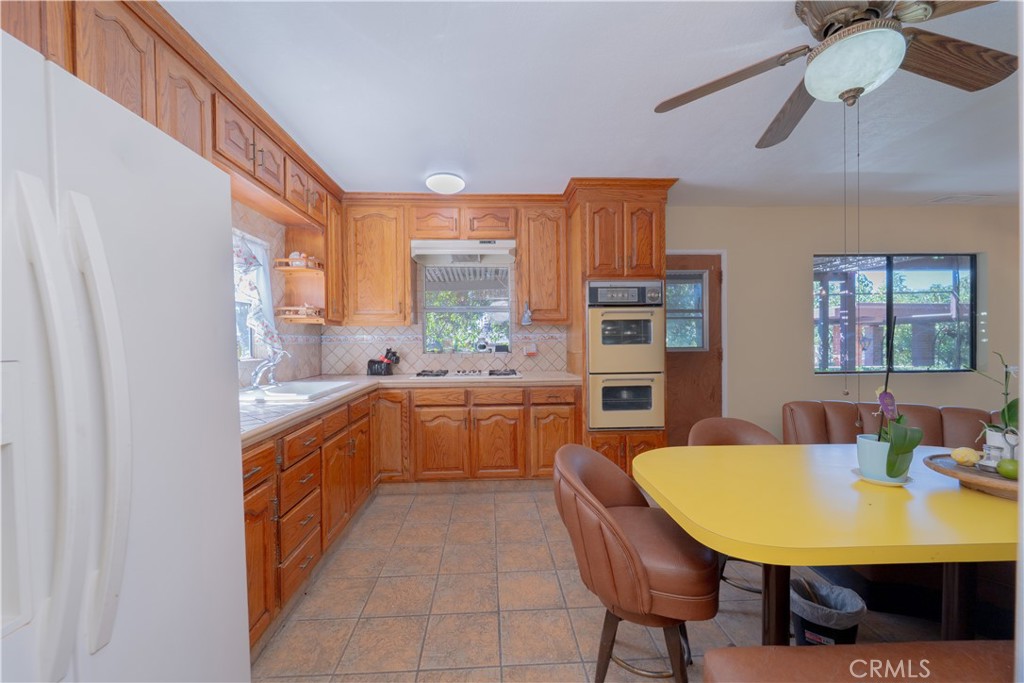 945 Mira Valle Street Property Photo 6