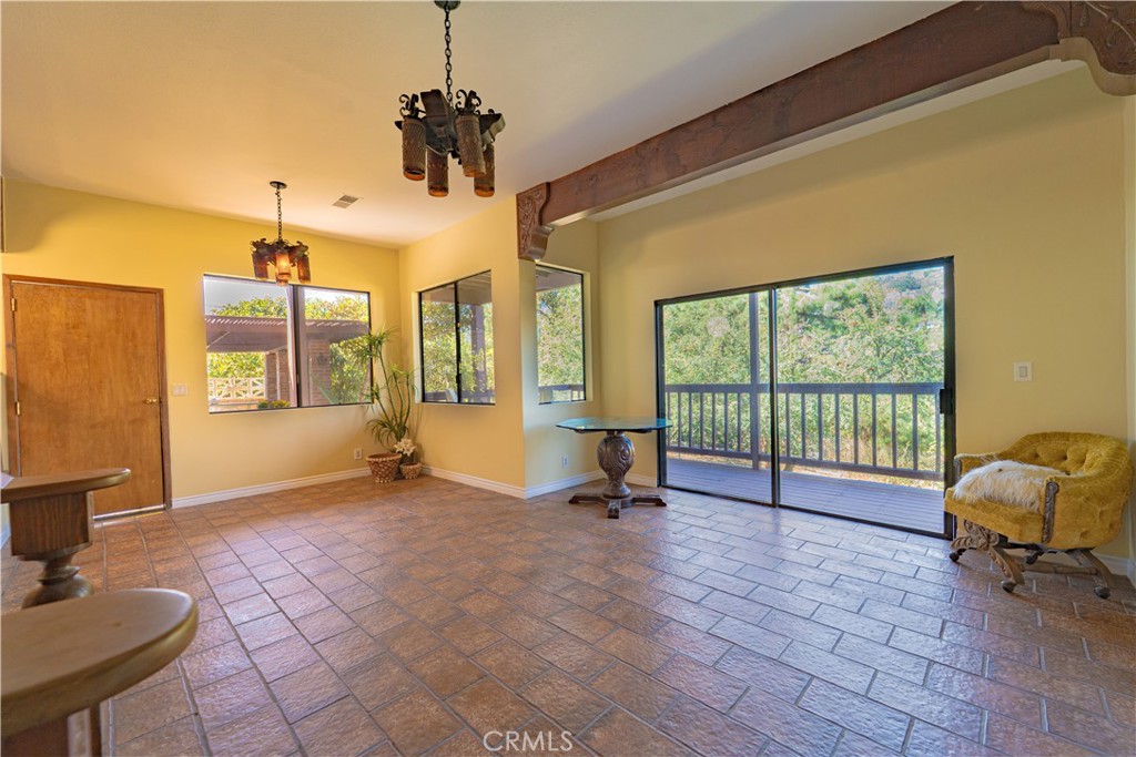 945 Mira Valle Street Property Photo 14