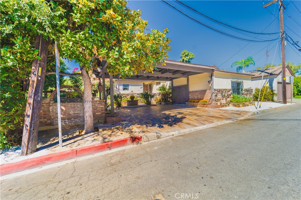 945 Mira Valle Street Property Photo 47