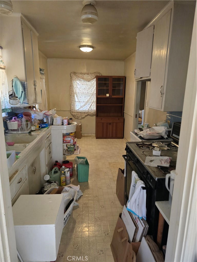 806 W Markland Property Photo 17