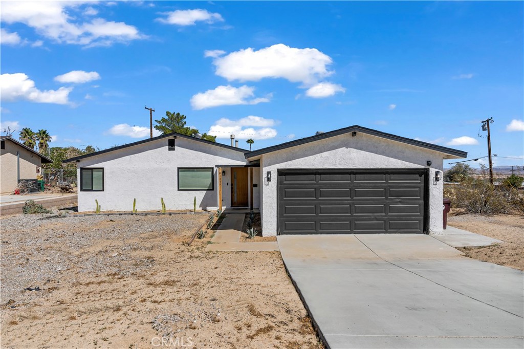 61550 Sunburst Dr Property Photo 2