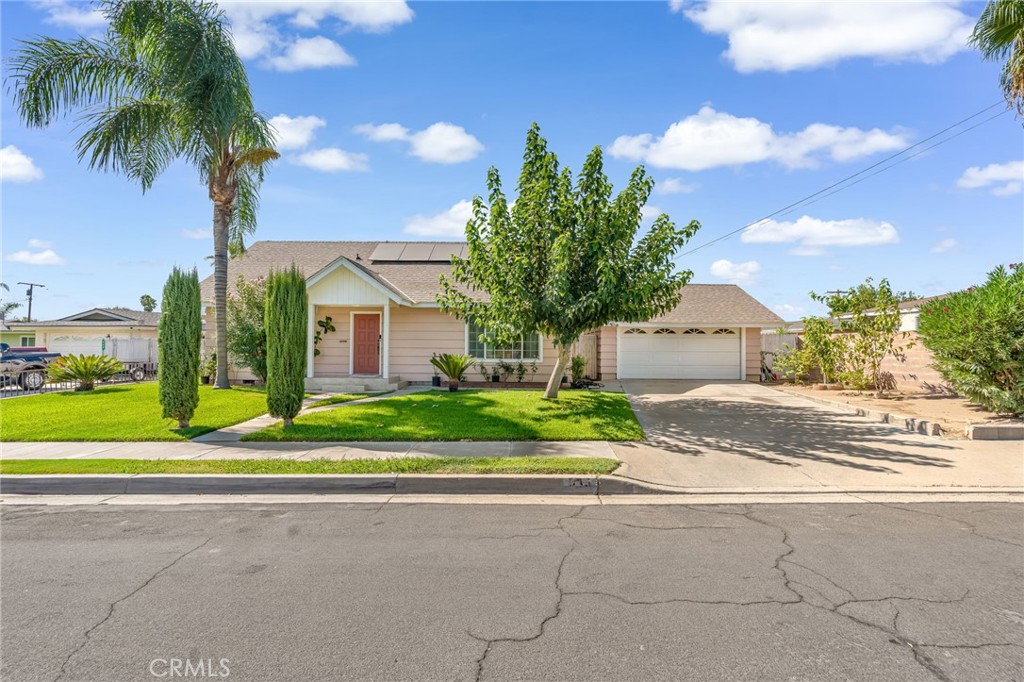 535 E Valencia Street Property Photo 1