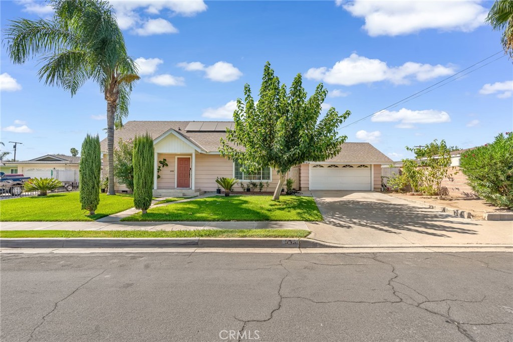 535 E Valencia Street Property Photo 3