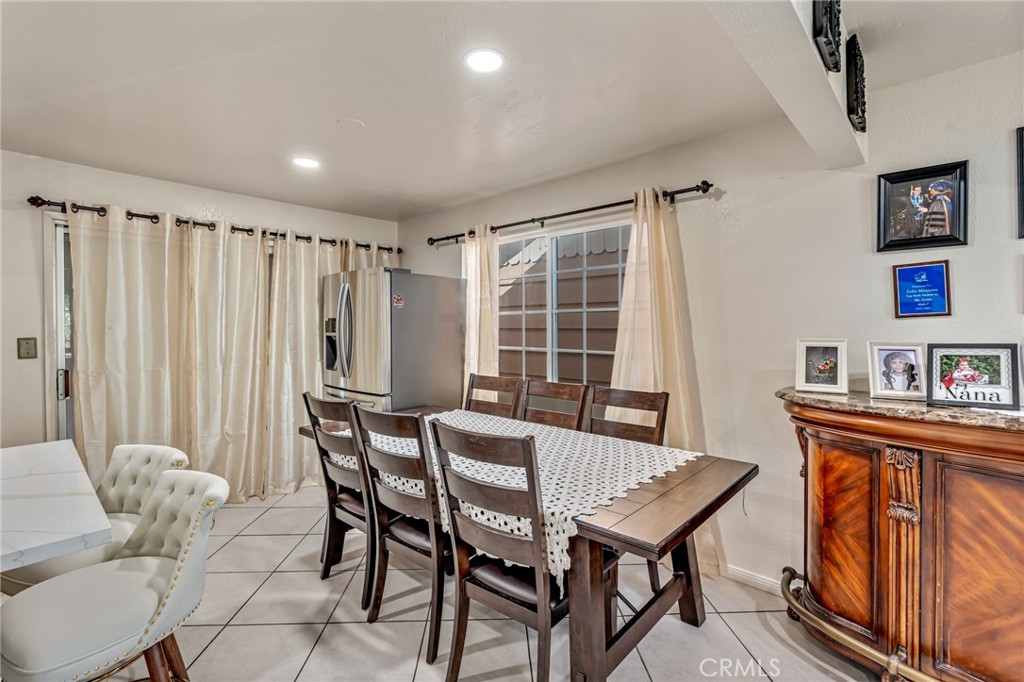 535 E Valencia Street Property Photo 7
