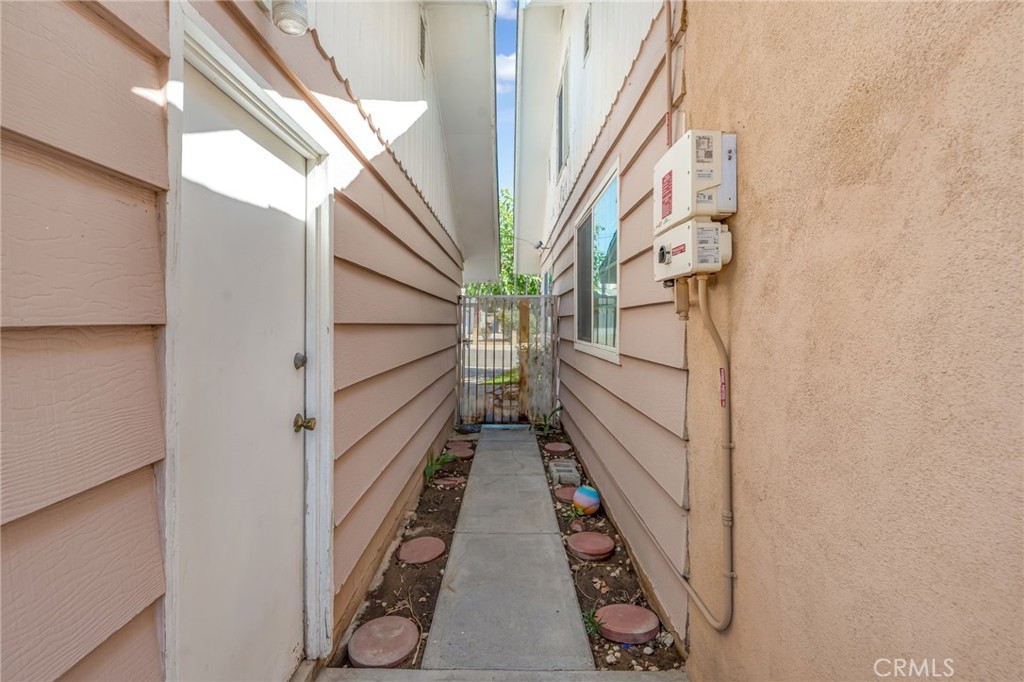 535 E Valencia Street Property Photo 33