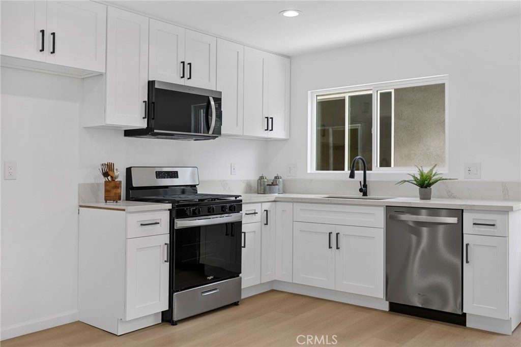 4747 Pixie Property Photo 3