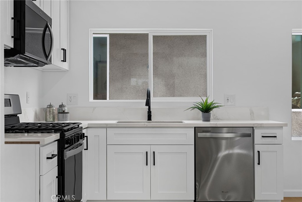 4747 Pixie Property Photo 4