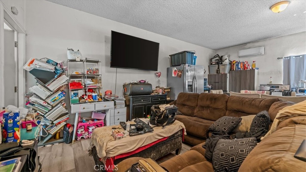 2171 Santa Fe Property Photo 18