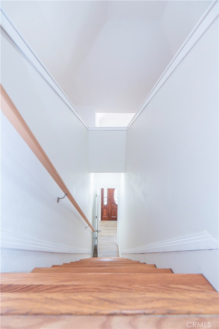 232 W 40th Place Property Photo 24