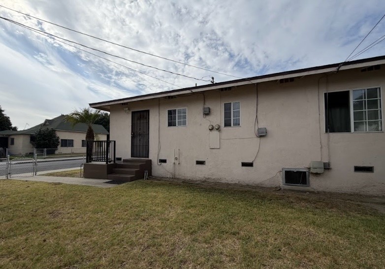 2901 Webster Property Photo 9