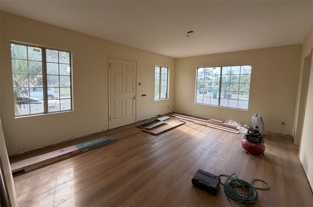 2901 Webster Property Photo 13