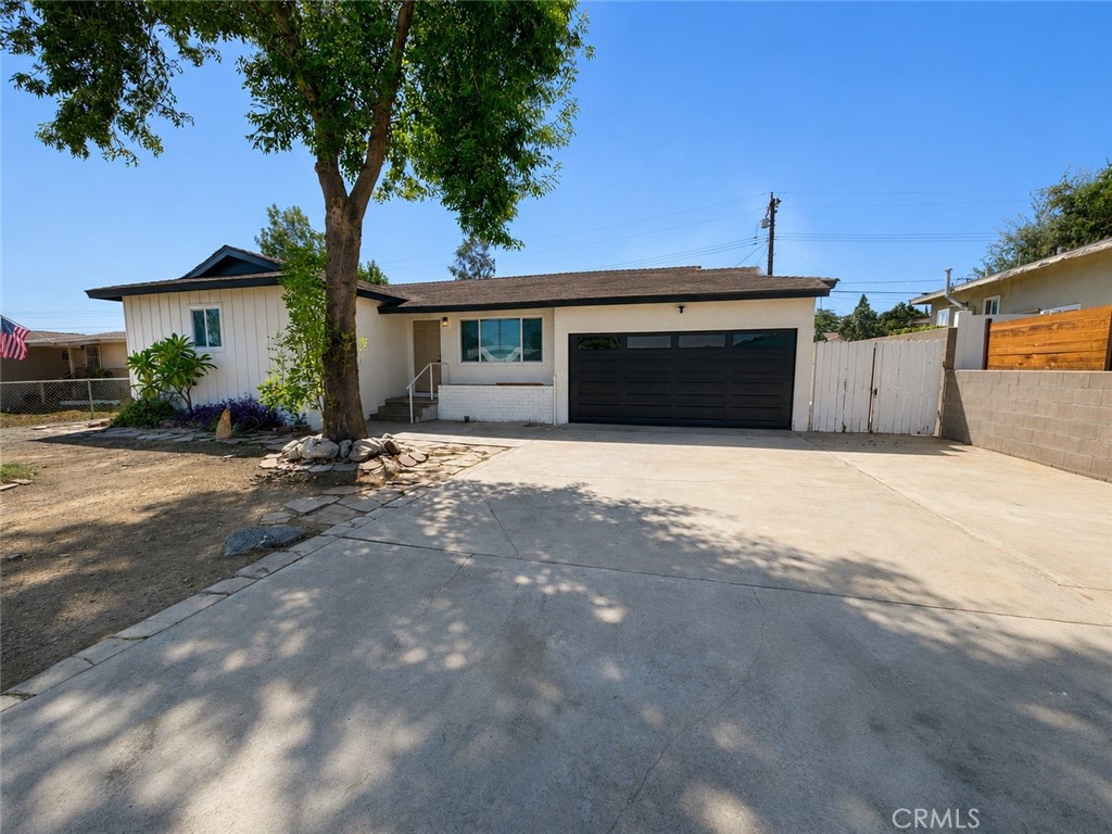 8214 Jadeite Ave Property Photo 22
