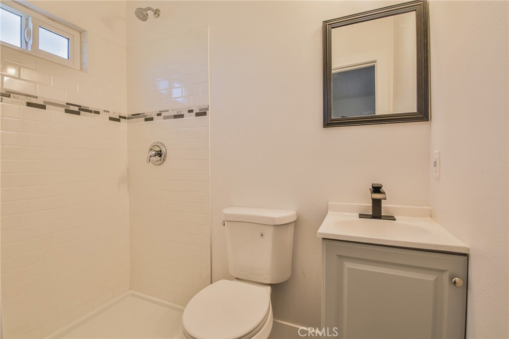 1433 W 96th Property Photo 19