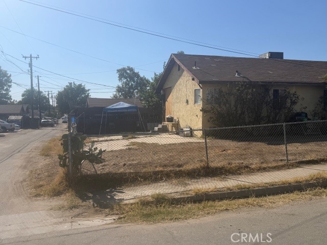 1231 1/2 Lincoln Property Photo 8
