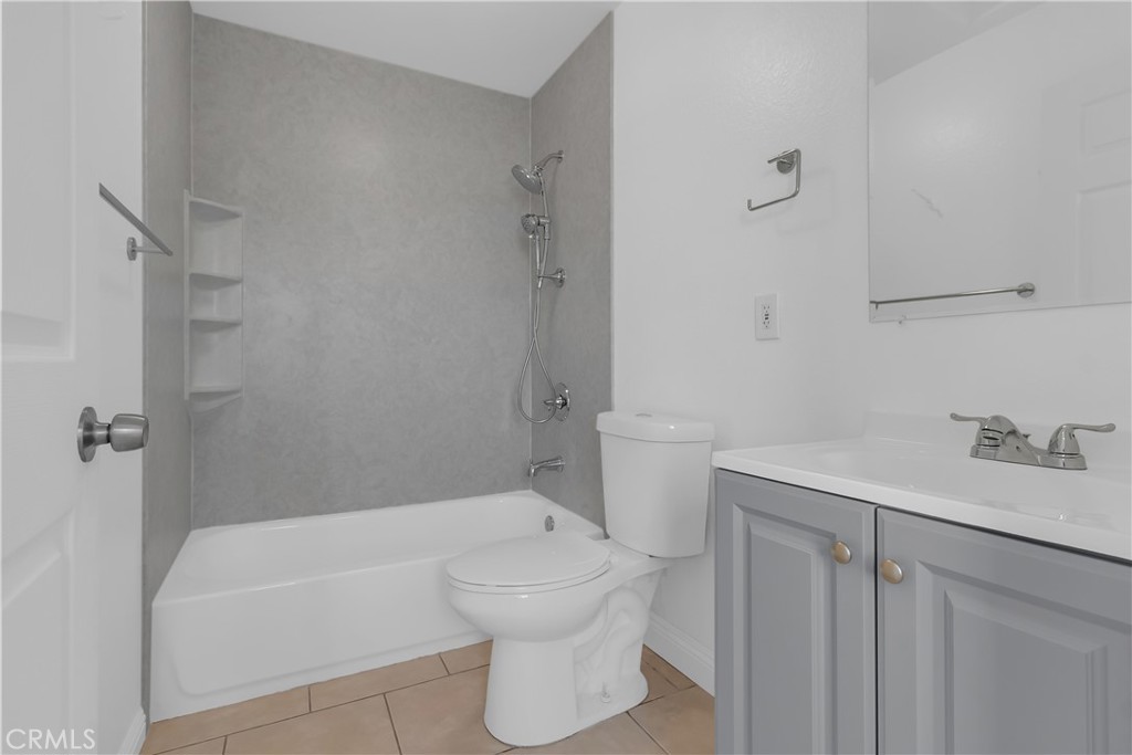 1301 E Pacific Coast Property Photo 17