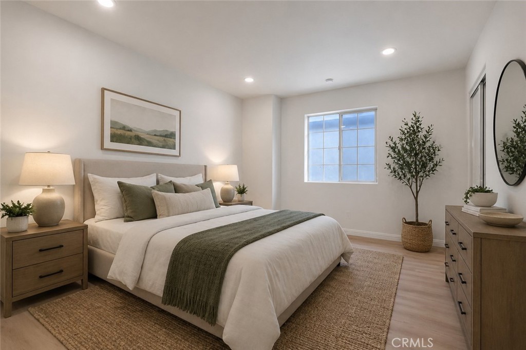 1301 E Pacific Coast Property Photo 18
