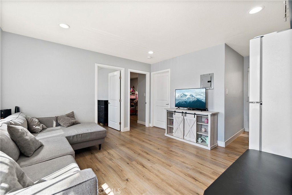 1301 E Pacific Coast Property Photo 33