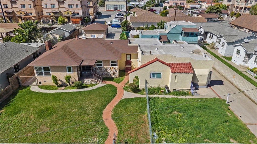 3335 California Ave Property Photo 1