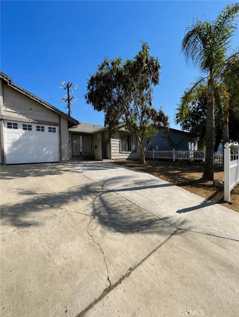 312 Redbud Place Property Photo 1