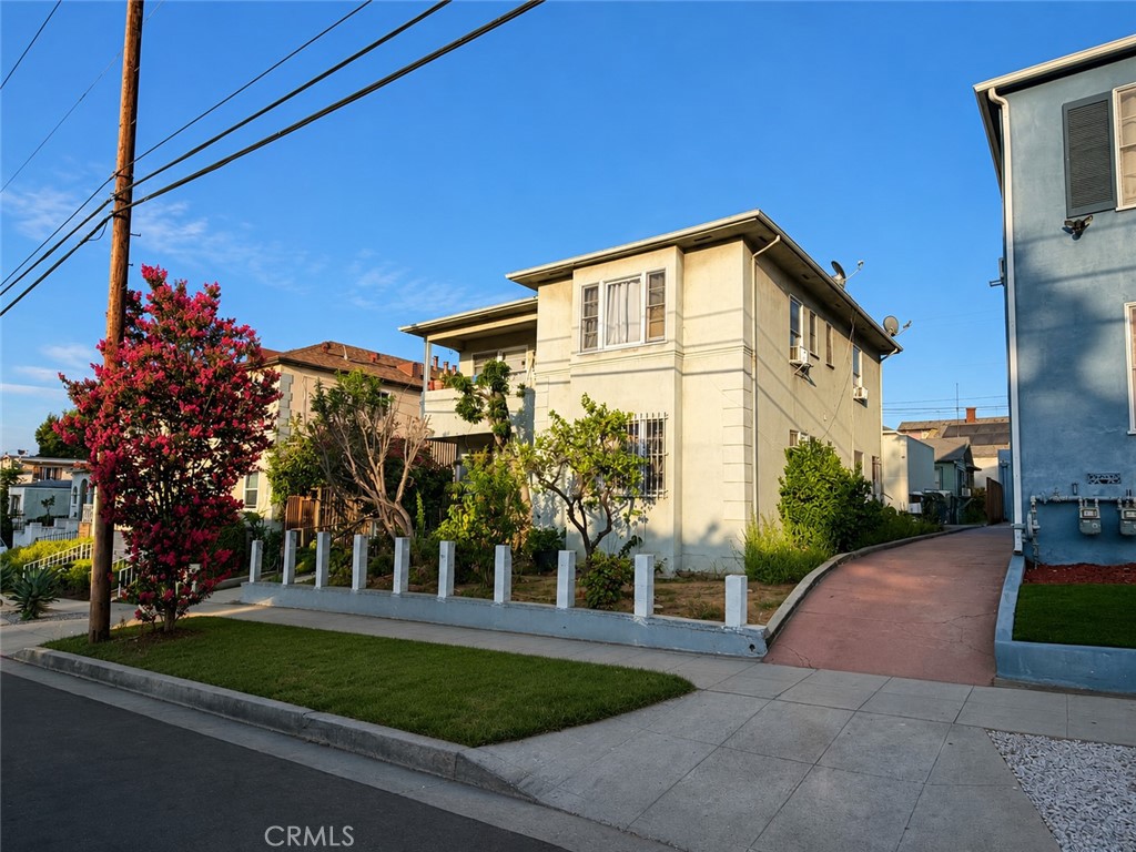 1272 Queen Anne Property Photo 1