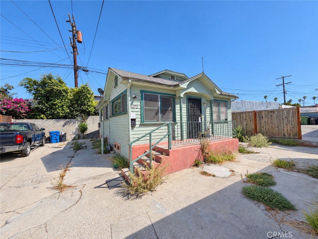 1272 Queen Anne Property Photo 2