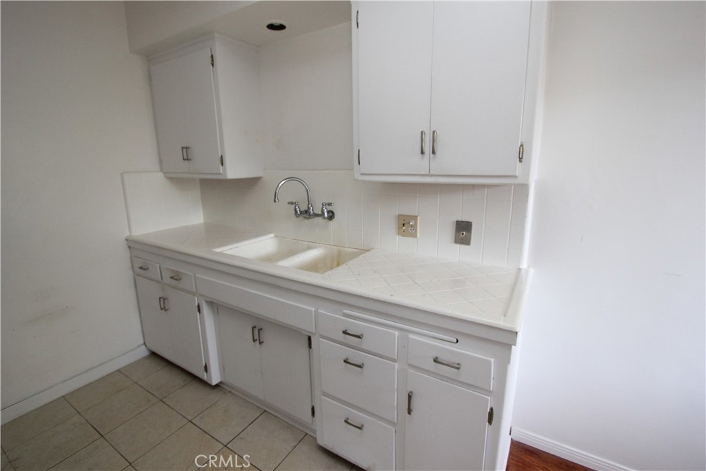 1831 E Appleton Property Photo 10