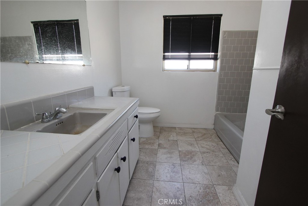 1831 E Appleton Property Photo 13