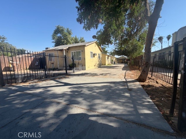 2037 Oregon Street Property Photo 1