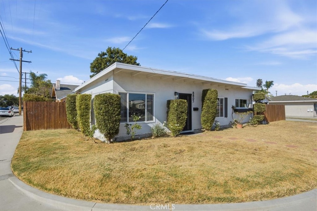 8803 Burton Property Photo 1