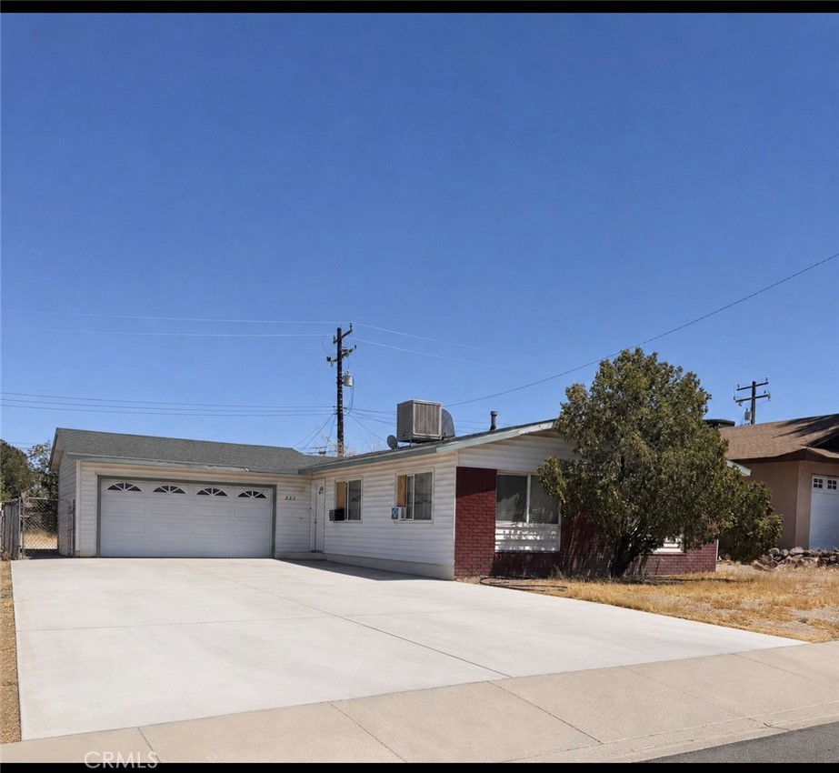 321 Date Ave. Property Photo 1