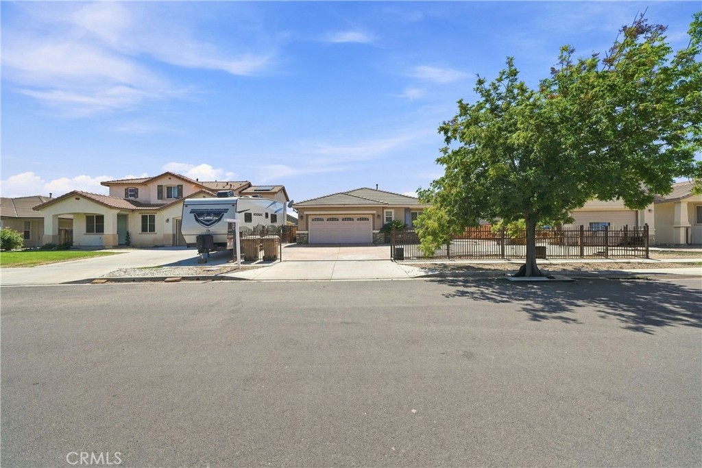 13817 Coolidge Property Photo 2