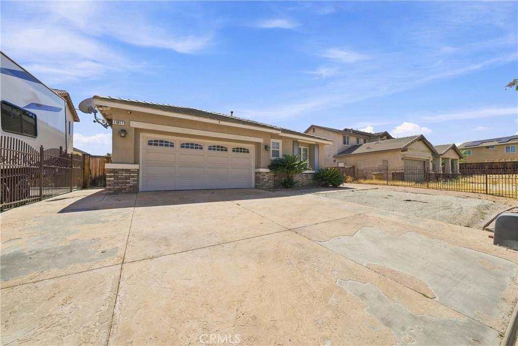 13817 Coolidge Property Photo 3