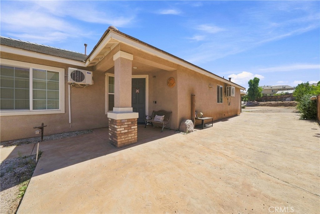 13817 Coolidge Property Photo 7