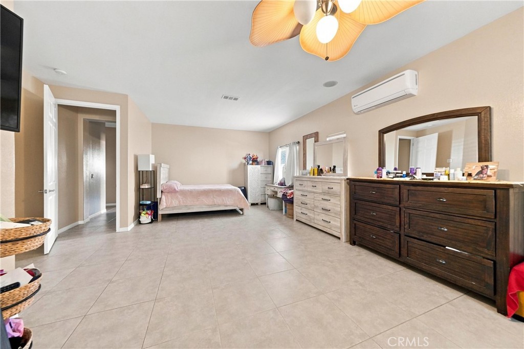 13817 Coolidge Property Photo 24