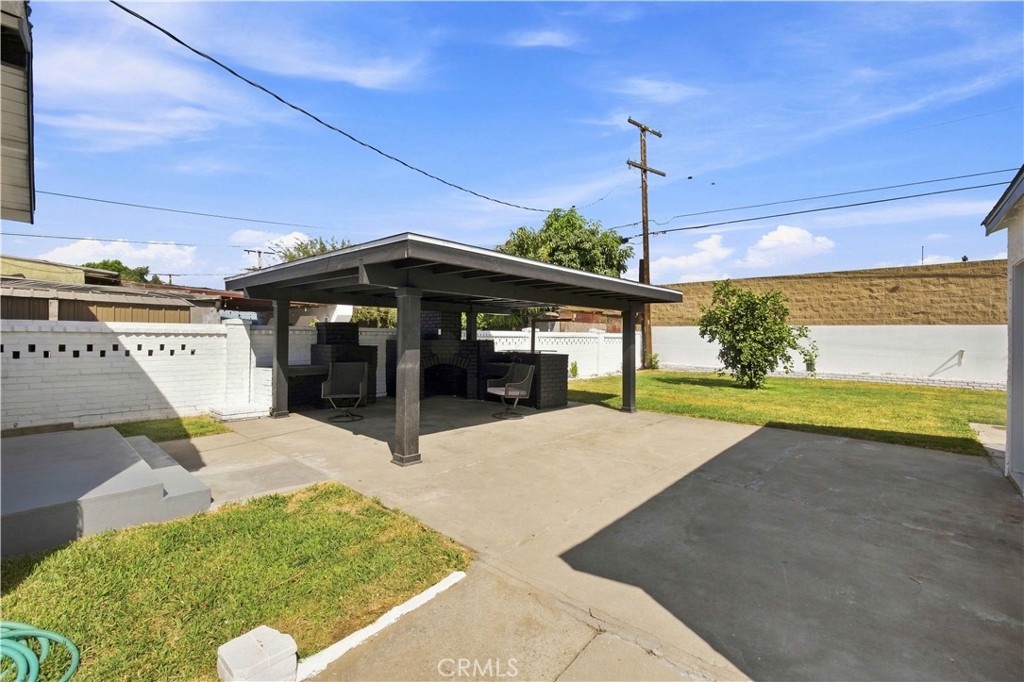 8453 Artson Street Property Photo 6