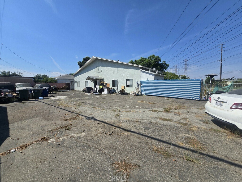 5756 Rocket Property Photo 2