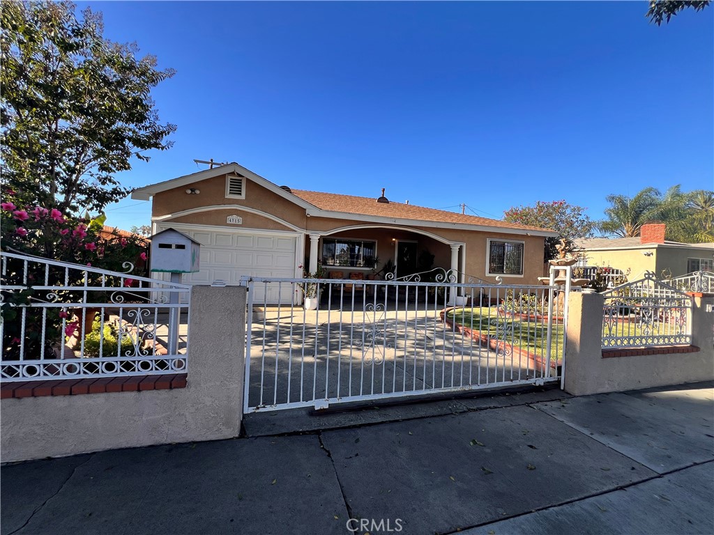 4815 Olanda Property Photo