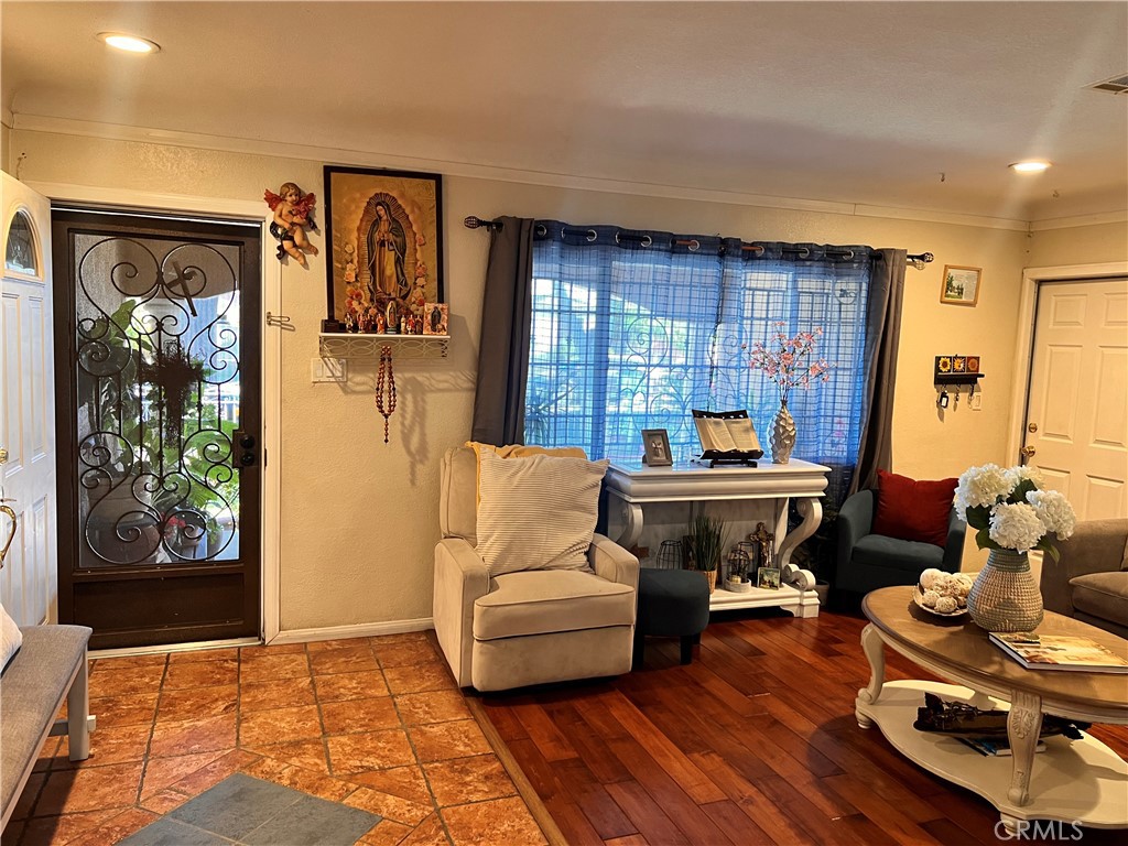 4815 Olanda Property Photo 4