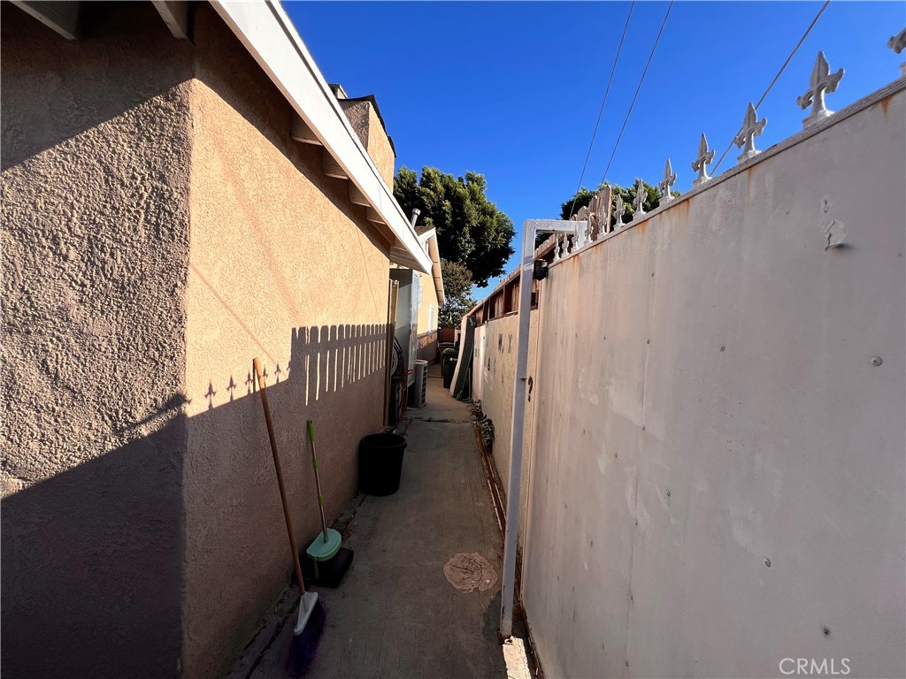 4815 Olanda Property Photo 19