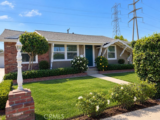 7202 El Viento Property Photo 1