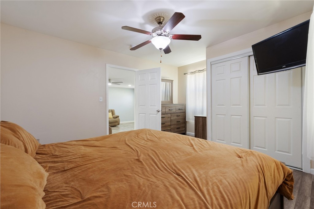 1513 W 138th Property Photo 27
